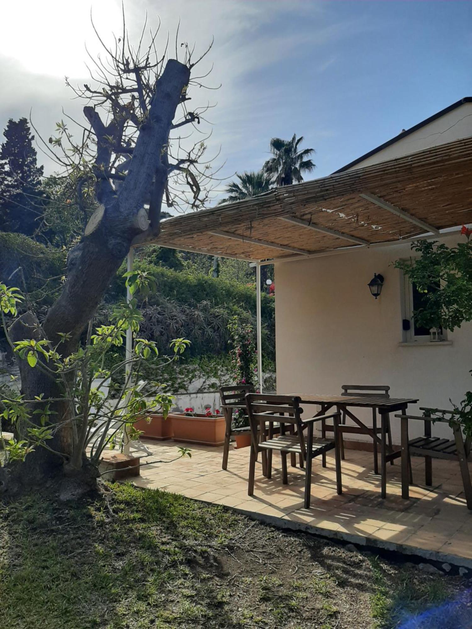 Appartamento In Villa Al Mare - Baia Di Arcile Бруколи Экстерьер фото